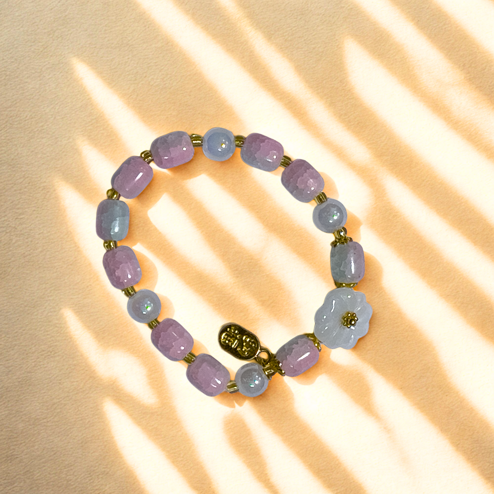 Aura Bloom Bracelet – Lavender Bliss Flower